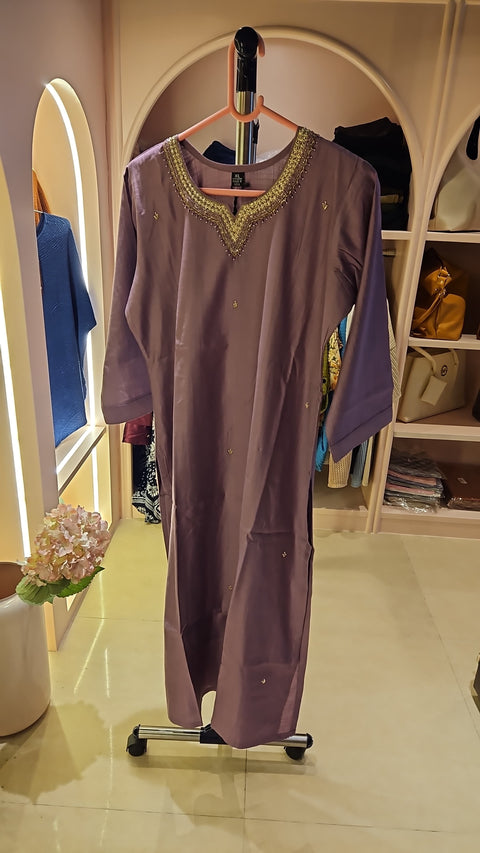 Elegant Mauve Kurta and Salwar with Cream Dupatta